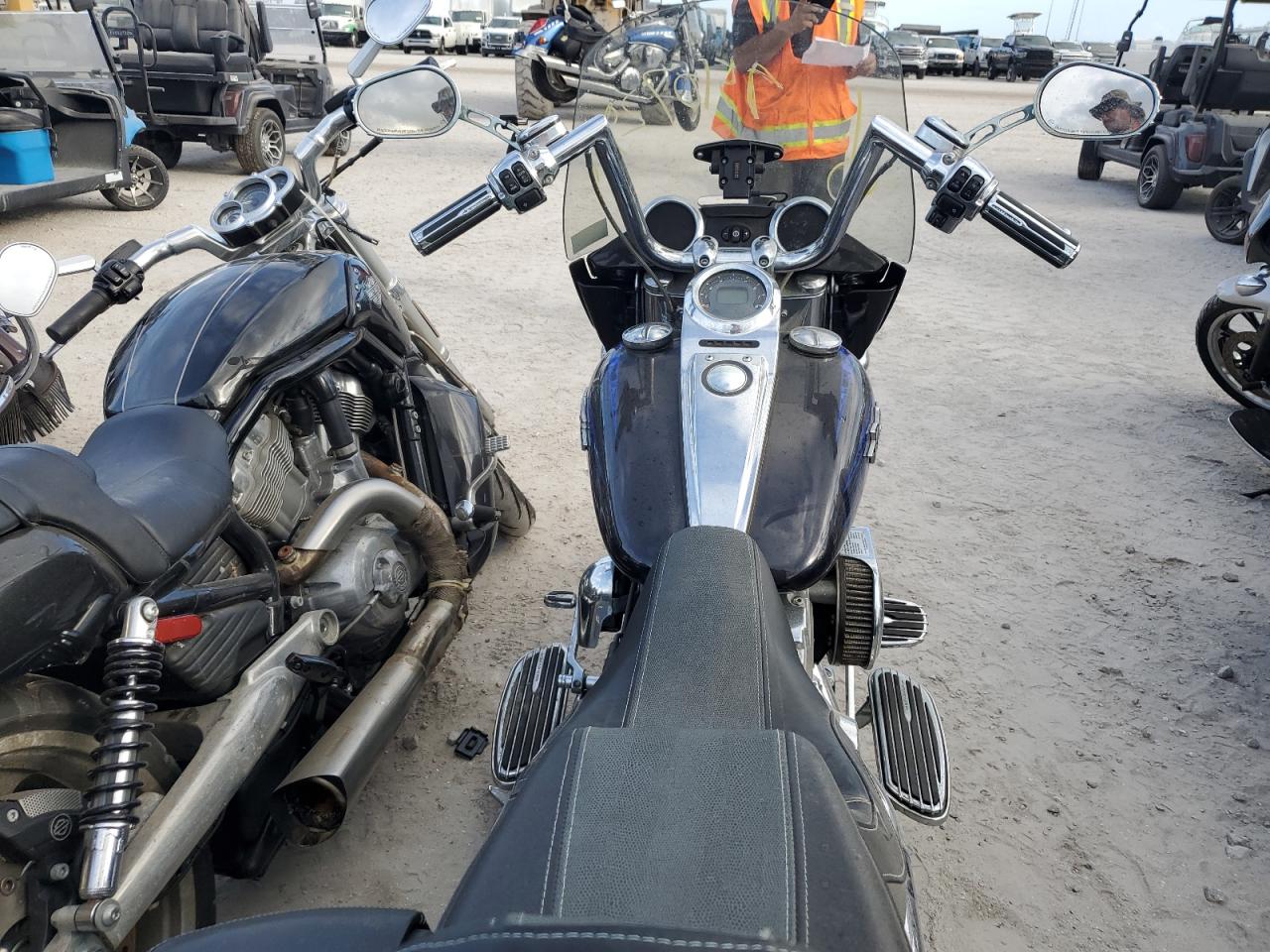 2012 Harley-Davidson Flstse3 Cvo Softail Convertible VIN: 1HD1PY91XCB953719 Lot: 75107294