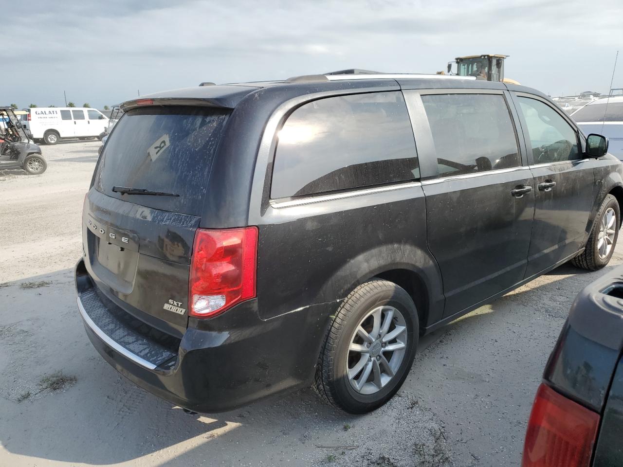 2020 Dodge Caravan - Image 3
