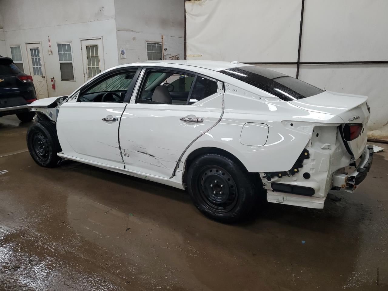 2019 Nissan Altima - Image 2