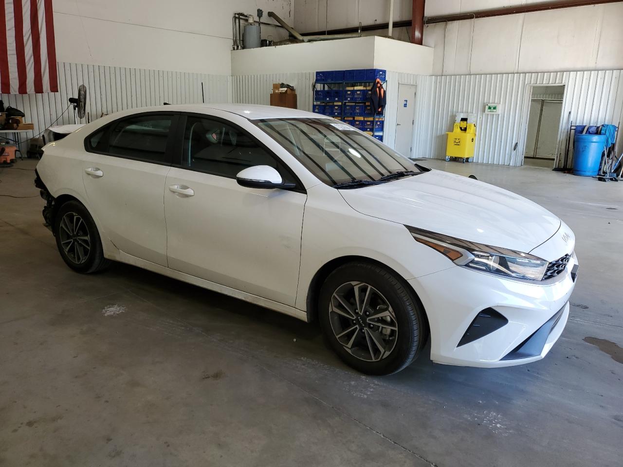 2023 Kia Forte - Image 4