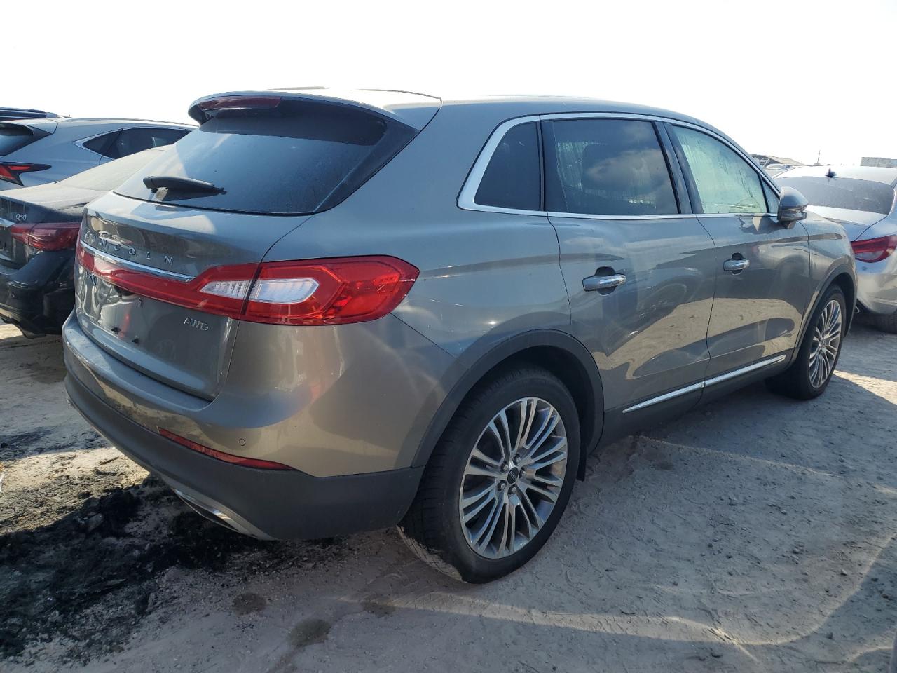 2016 Lincoln MKX - Image 3