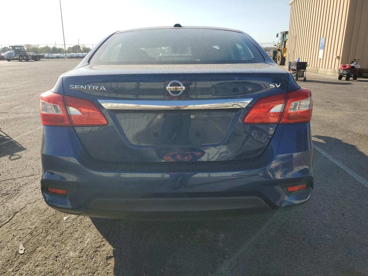 2018 Nissan Sentra S VIN: 3N1AB7APXJL663327 Lot: 75928494