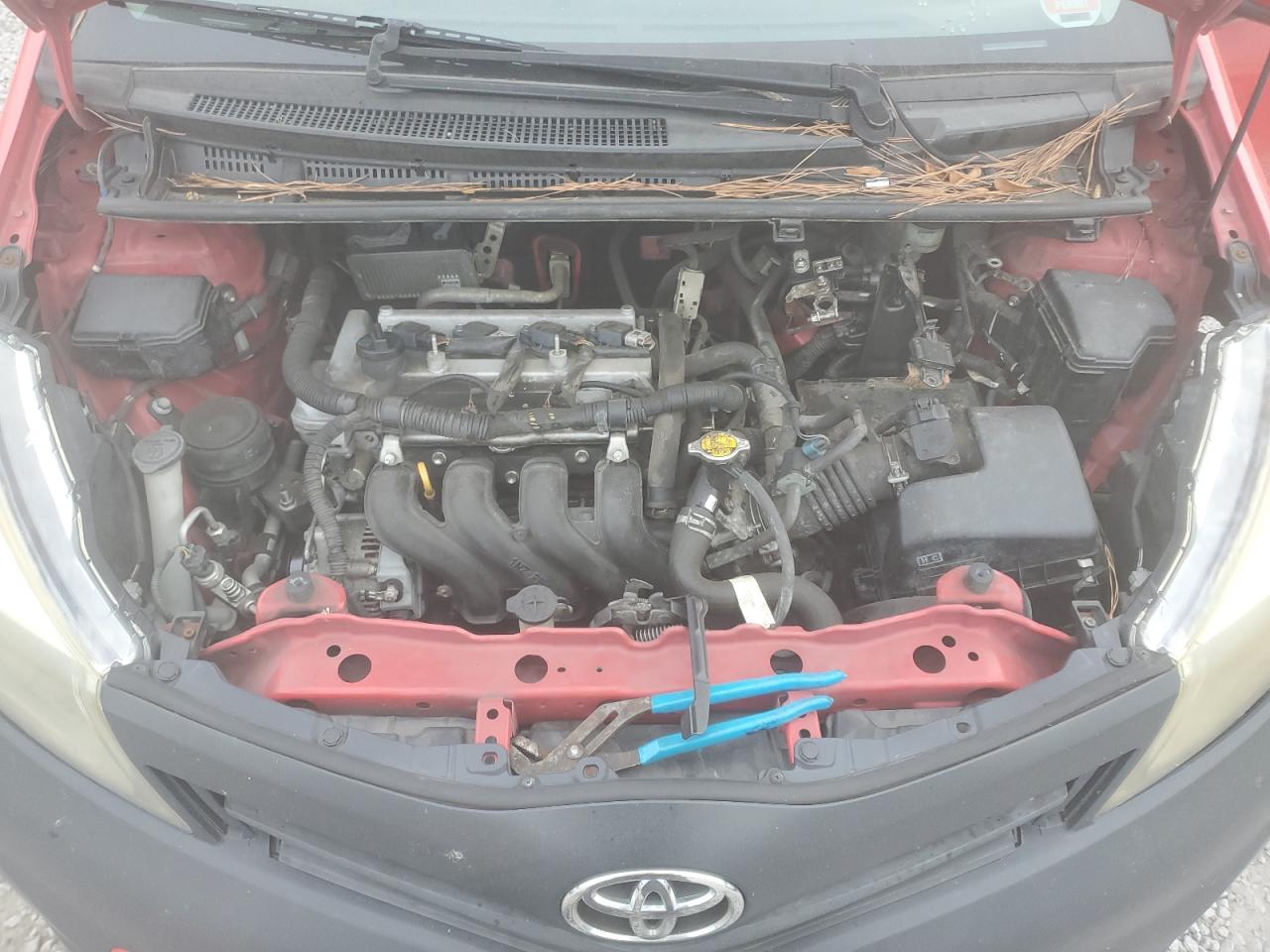 JTDKTUD39DD542319 2013 Toyota Yaris