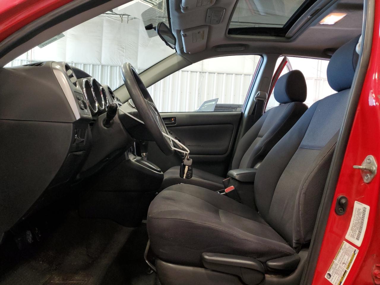 2005 Pontiac Vibe - Image 7