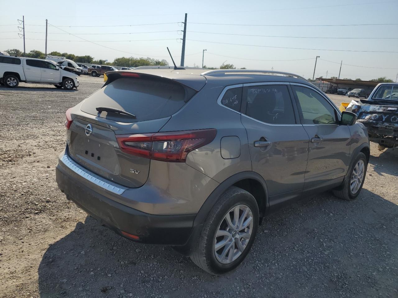 2021 Nissan Rogue - Image 3