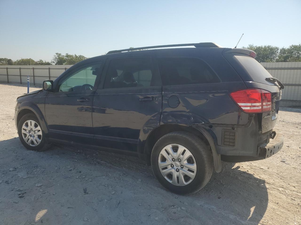 2017 Dodge Journey - Image 2
