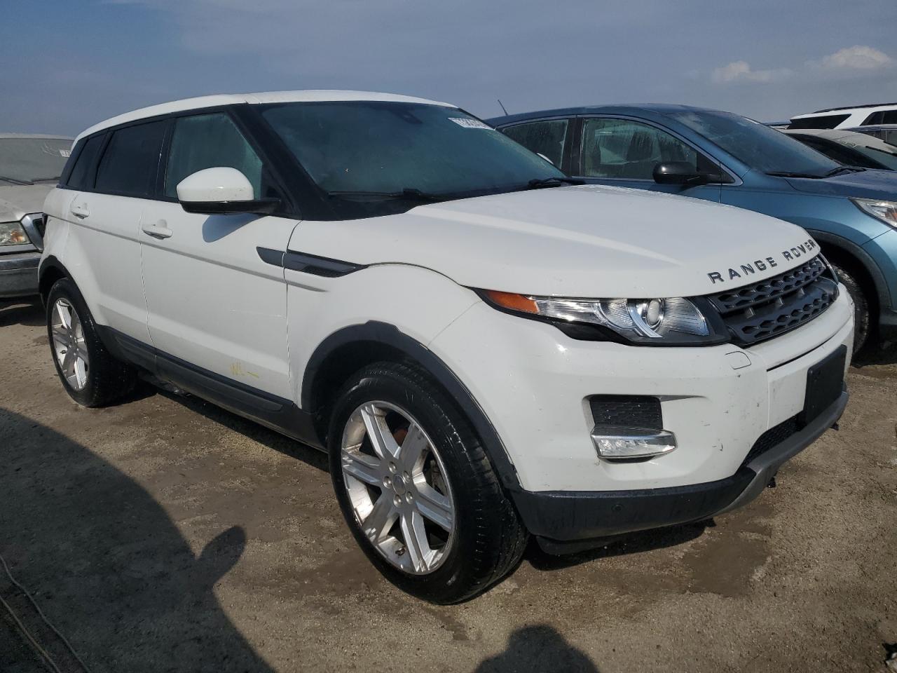 2015 Land Rover Range Rover - Image 4