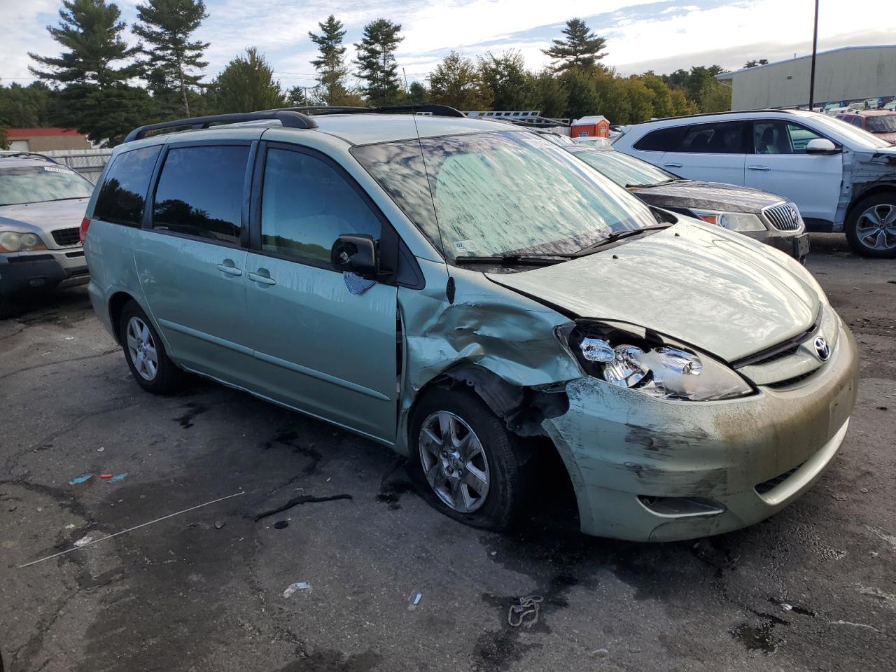 2010 Toyota Sienna - Image 4
