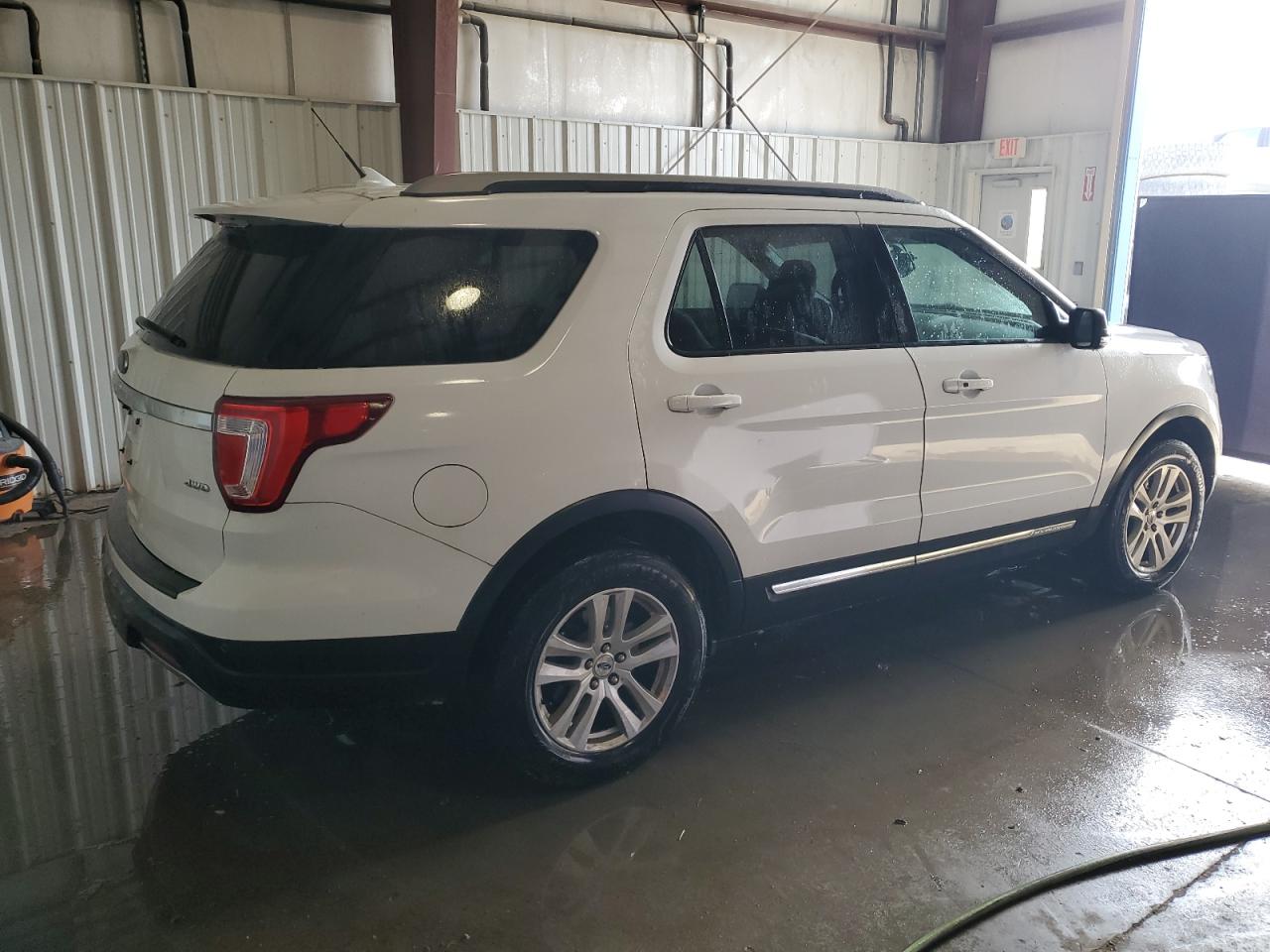 VIN 1FM5K8D81KGB29143 2019 FORD EXPLORER no.3