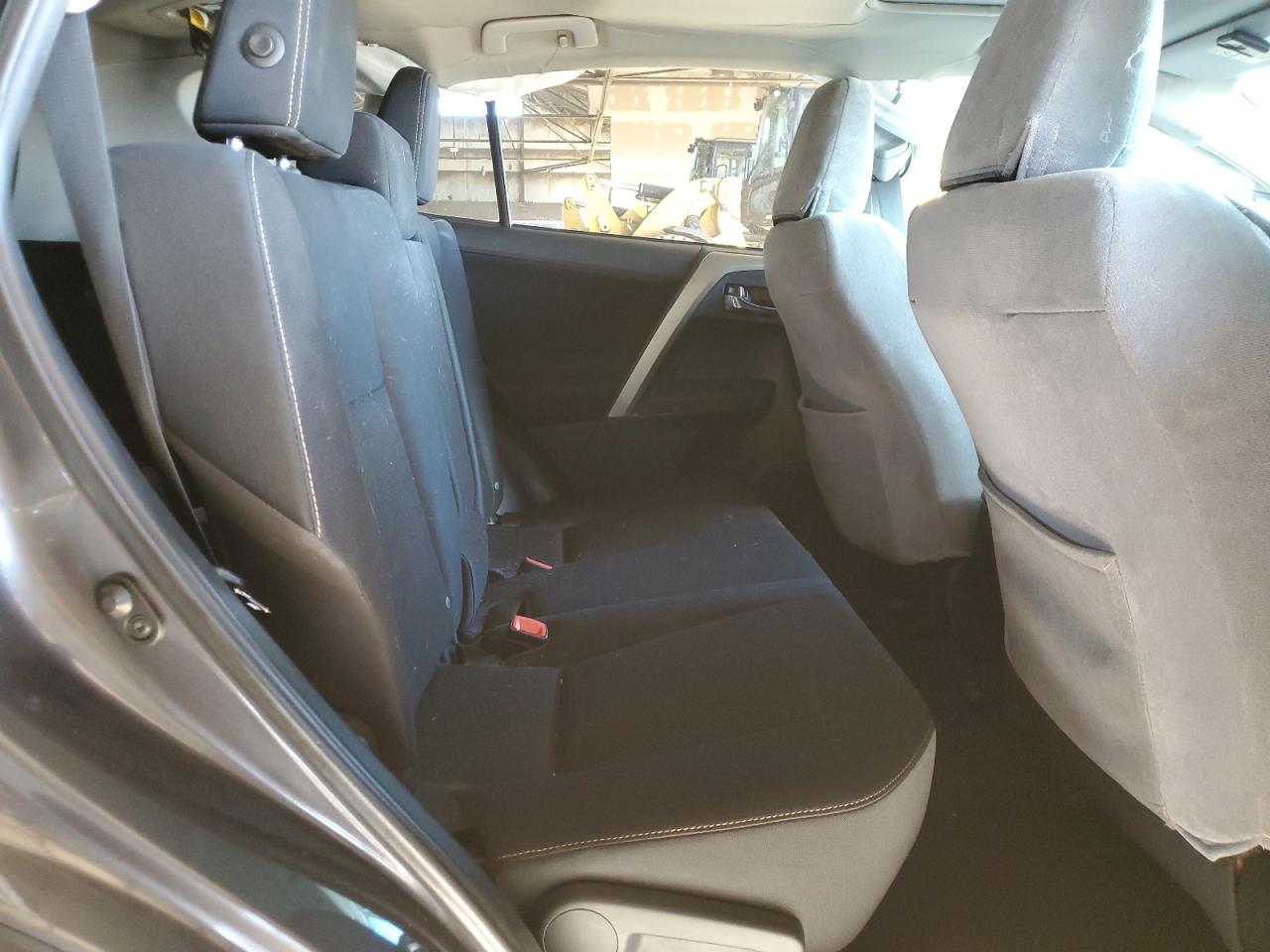 2015 Toyota RAV 4 - Image 11