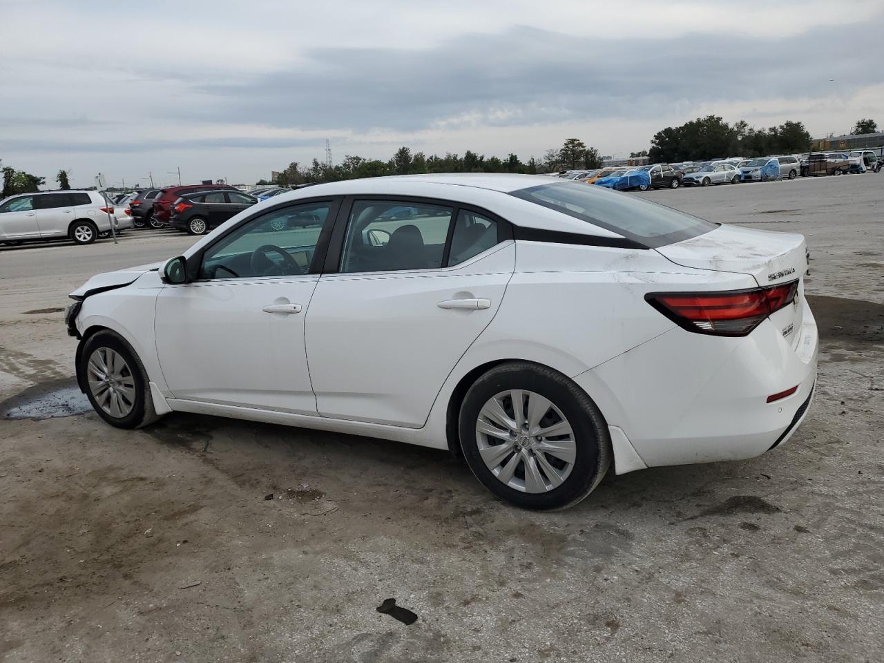 2020 Nissan Sentra - Image 2