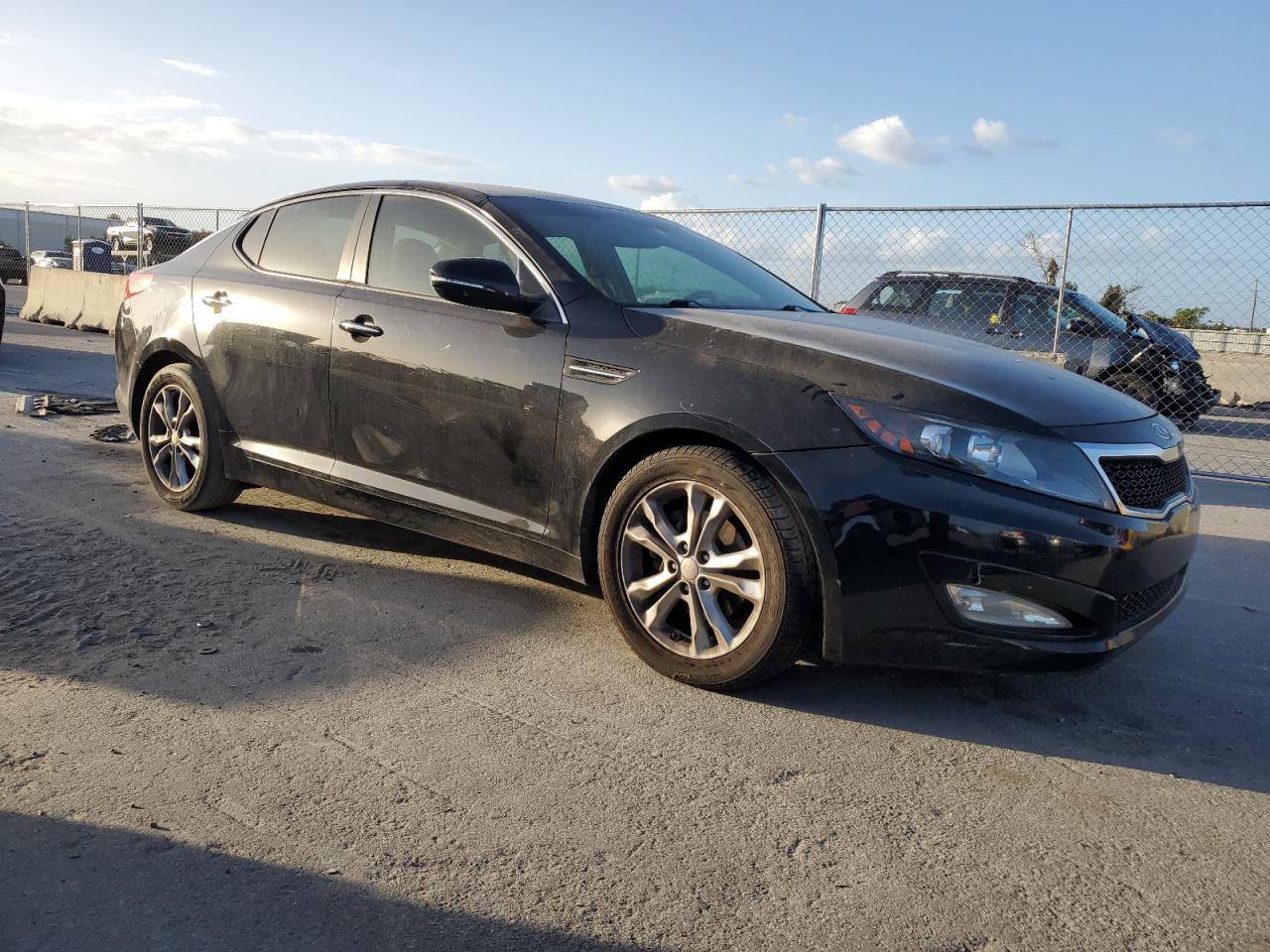 2012 Kia Optima - Image 4