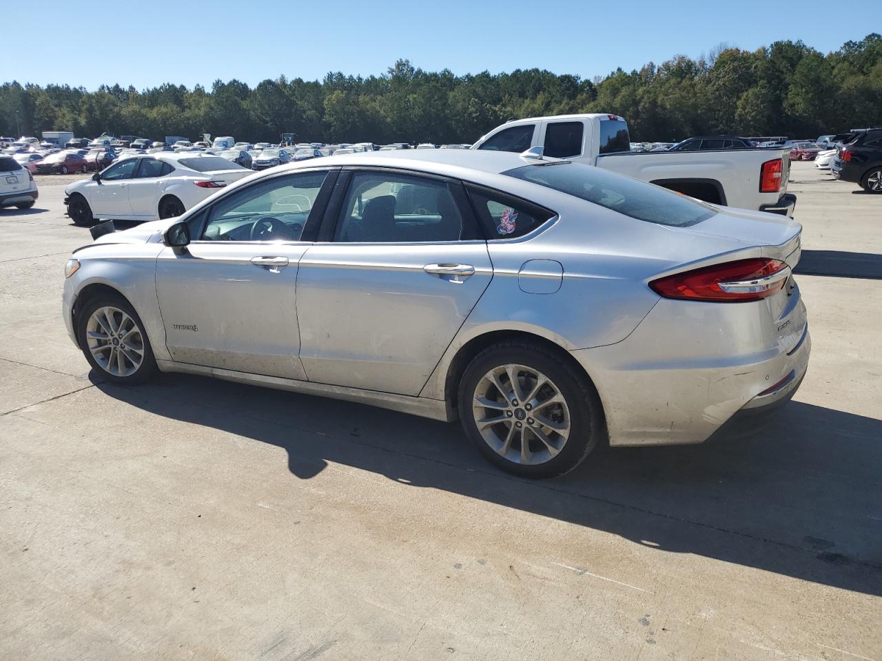2019 Ford Fusion - Image 2