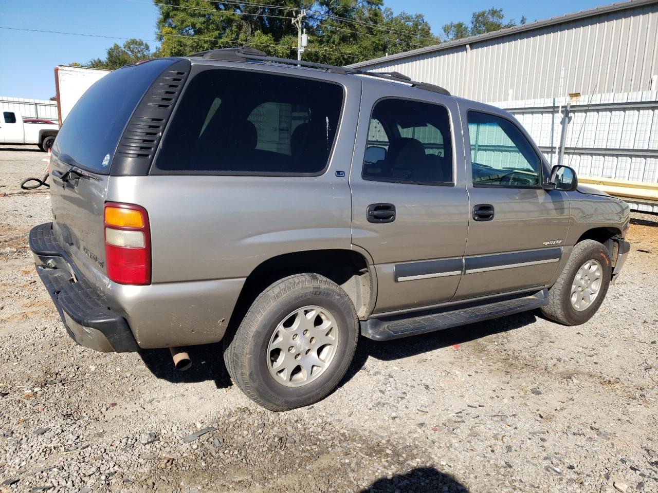 2001 Chevrolet Tahoe K1500 VIN: 1GNEK13T21R175589 Lot: 75477414