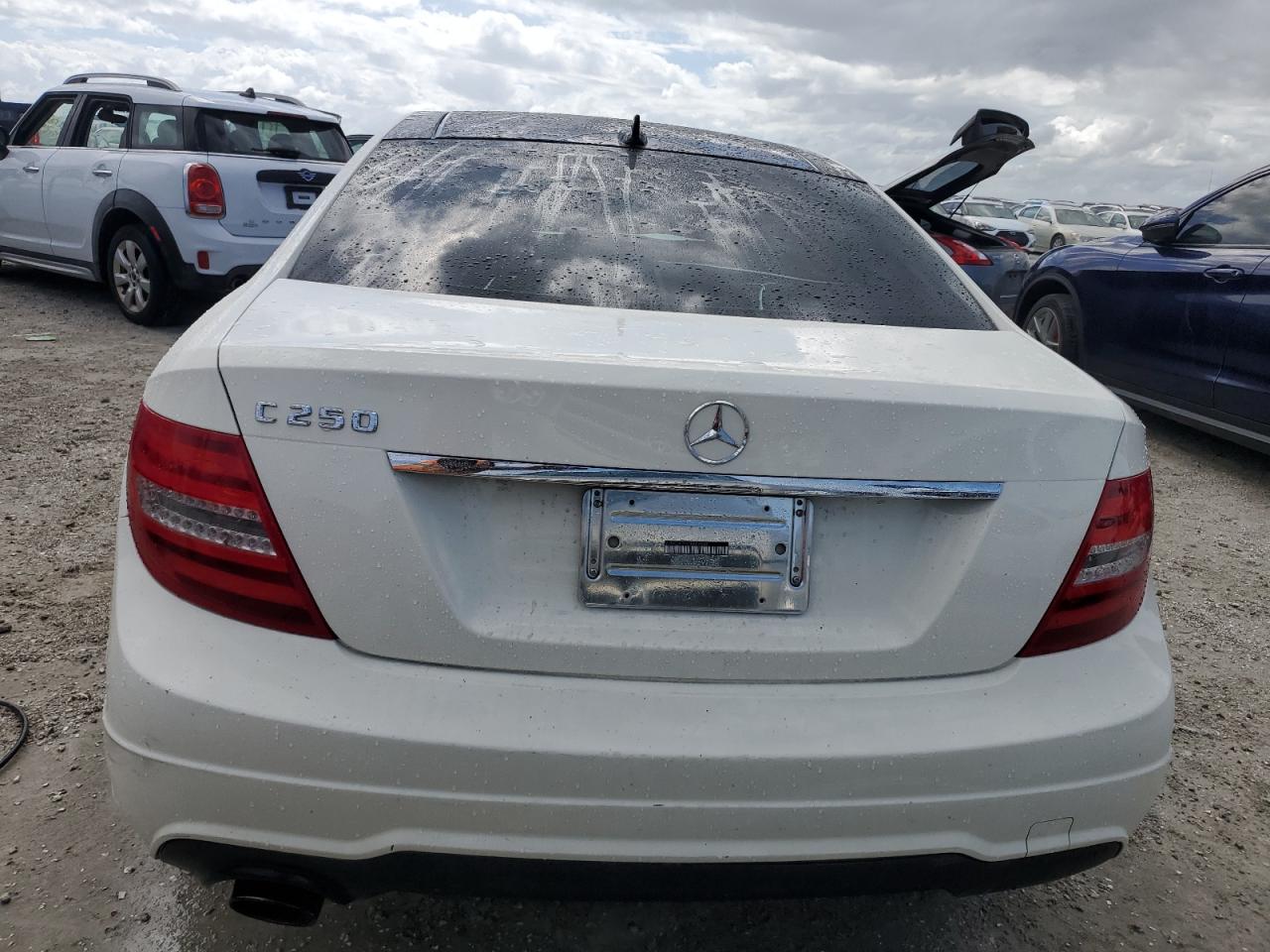 2012 Mercedes-Benz C 250 VIN: WDDGJ4HBXCF841050 Lot: 74712874