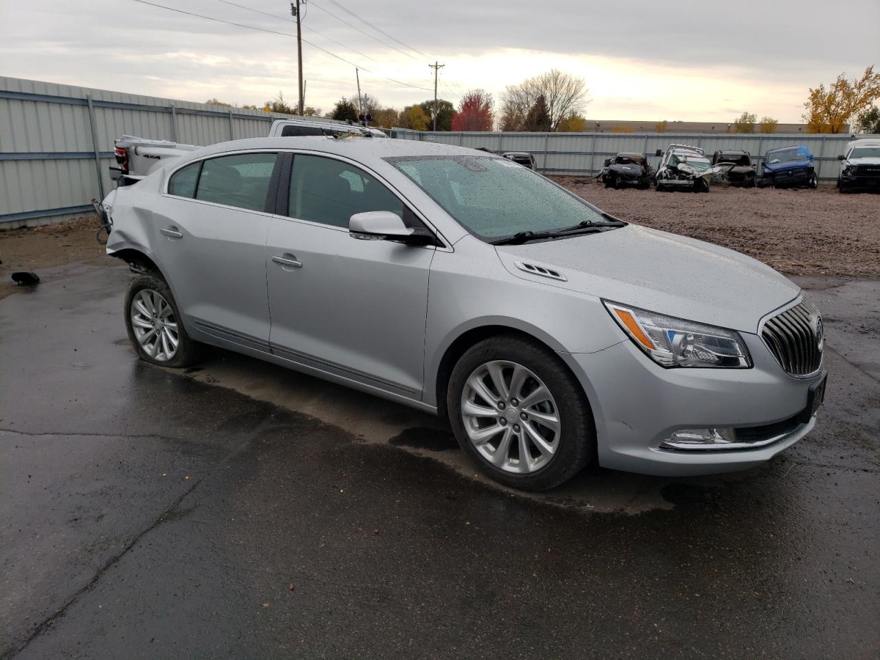 VIN 1G4GB5G3XFF192213 2015 BUICK LACROSSE no.4