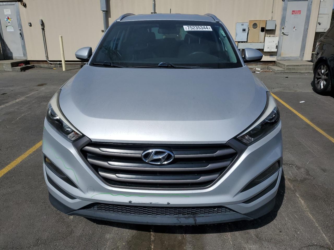 2016 Hyundai Tucson Limited VIN: KM8J33A49GU080010 Lot: 75235344