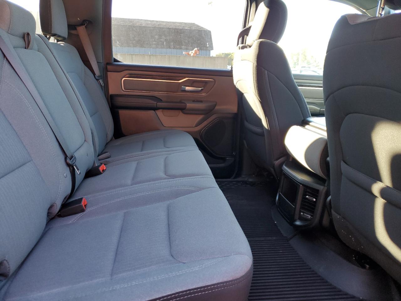 2021 RAM 1500 - Image 10