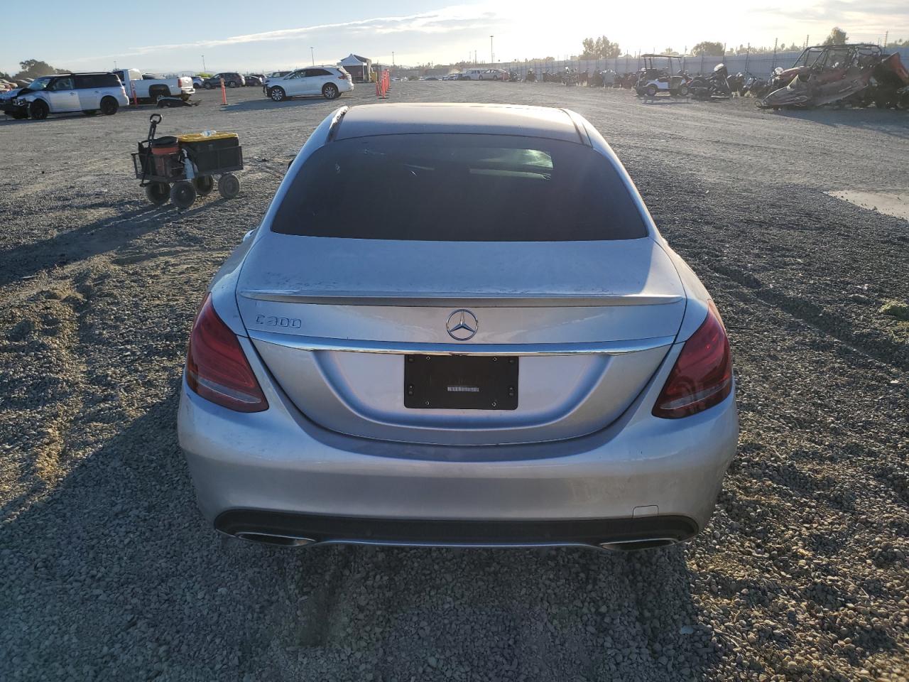 2018 Mercedes-Benz C 300 VIN: 55SWF4JB7JU246092 Lot: 75088064