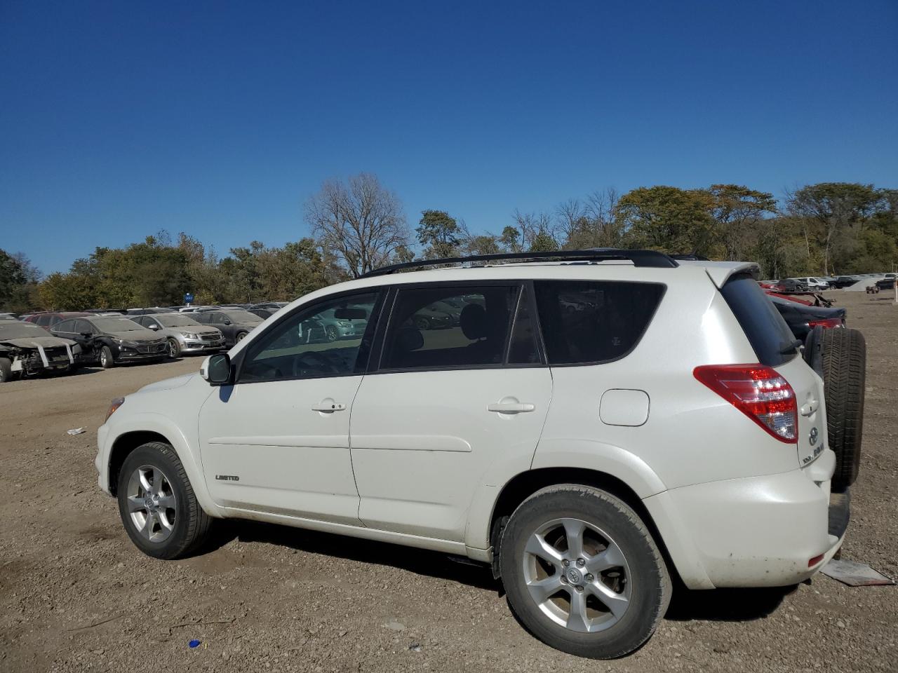 2009 Toyota RAV 4 - Image 2