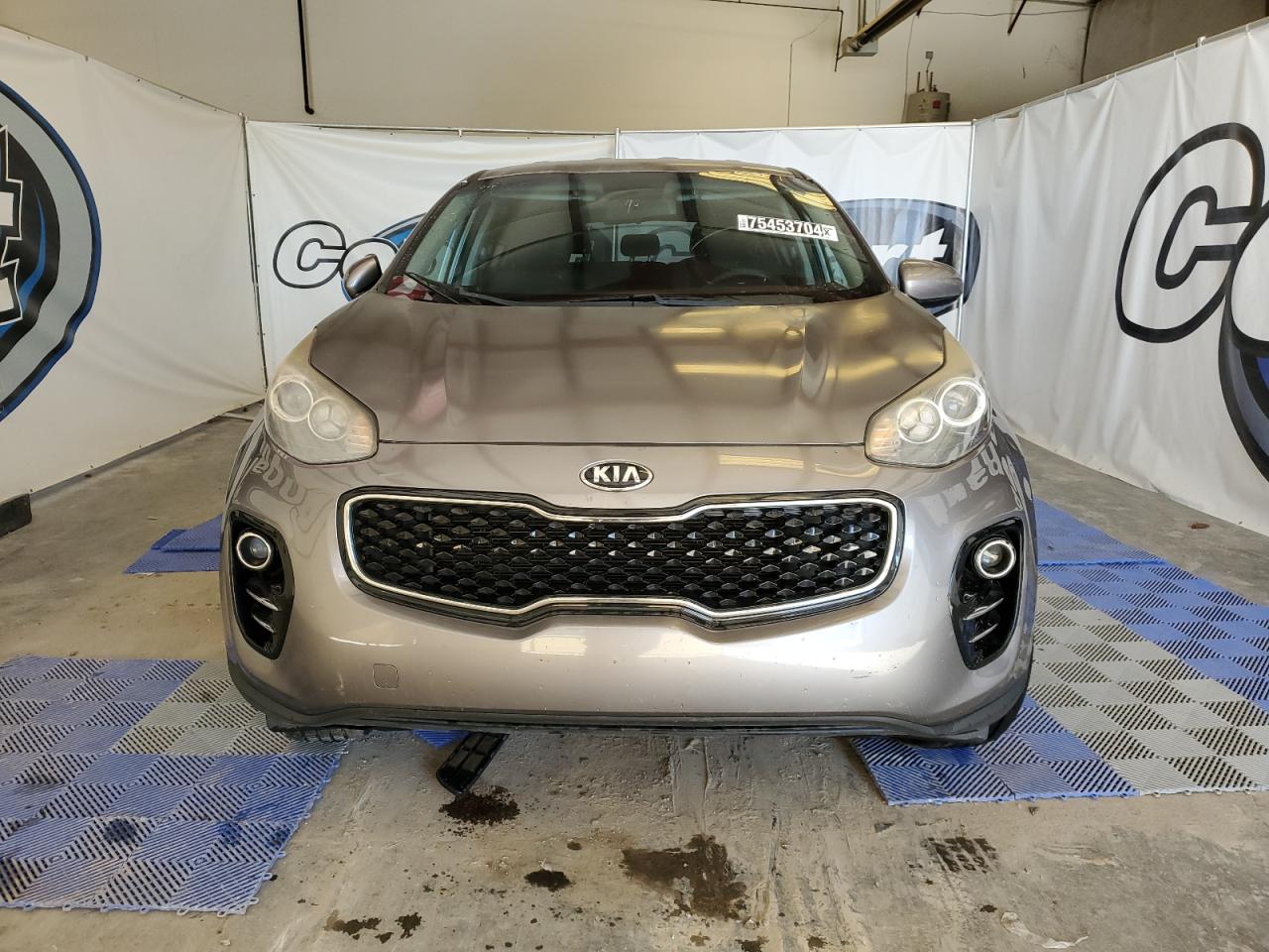 VIN KNDPMCAC7J7371792 2018 KIA SPORTAGE no.5