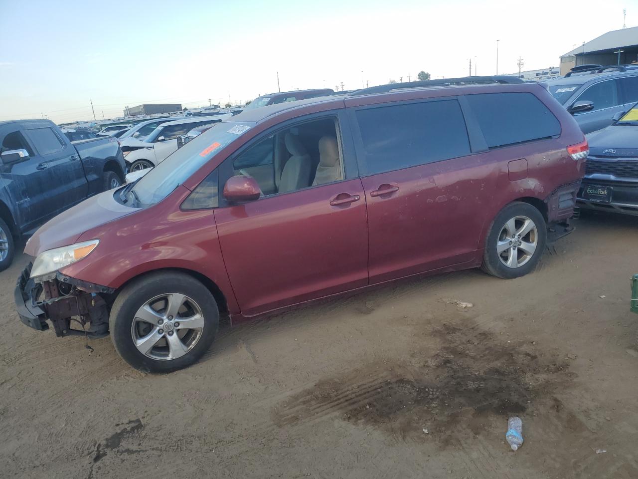 2014 Toyota Sienna - Image 1