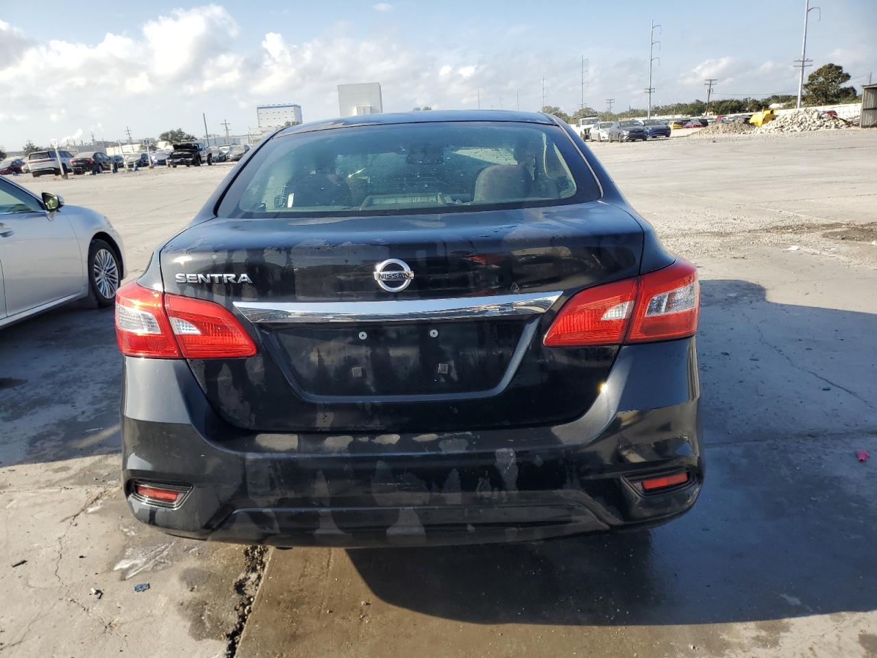 2017 Nissan Sentra - Image 6