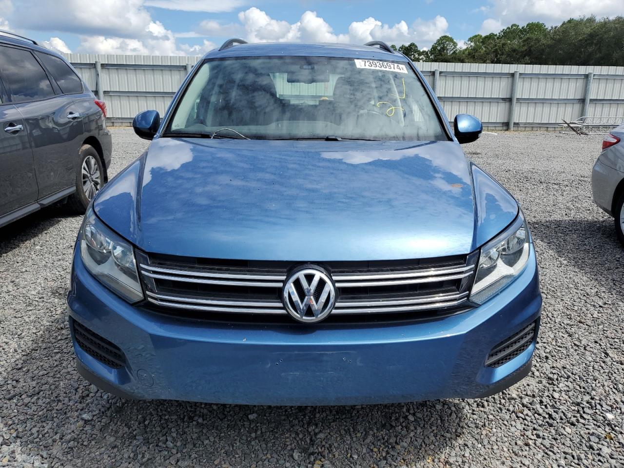 WVGBV7AX2HK024620 2017 Volkswagen Tiguan S