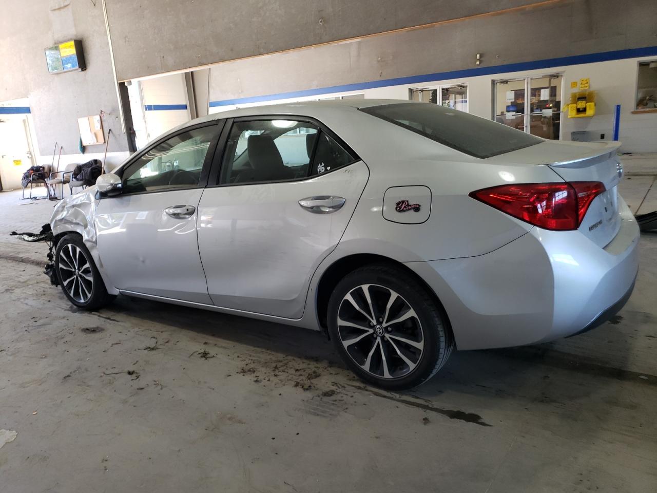 VIN 5YFBURHE0HP675656 2017 TOYOTA COROLLA no.2