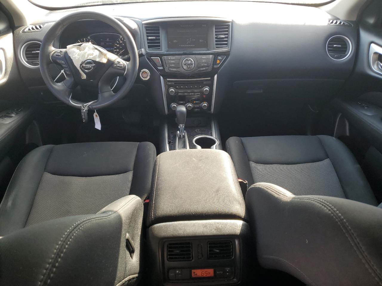 2017 Nissan Pathfinder - Image 8