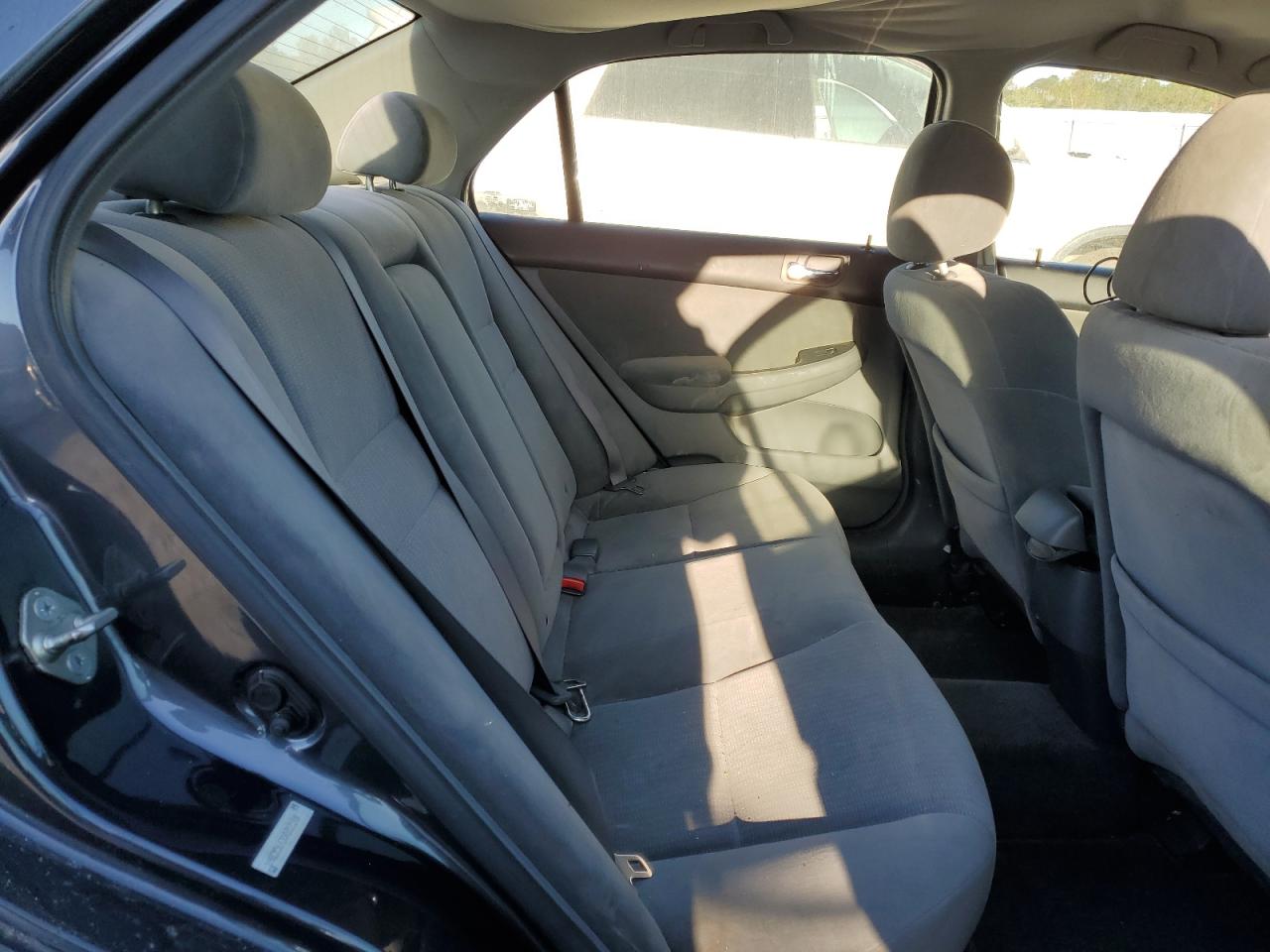 1HGCM56435A012140 2005 Honda Accord Lx