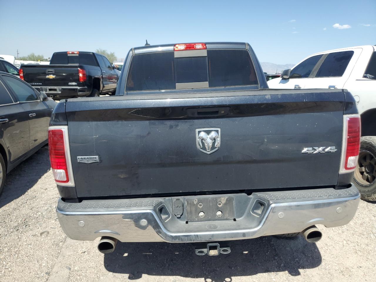 1C6RR7NTXJS212037 2018 Ram 1500 Laramie