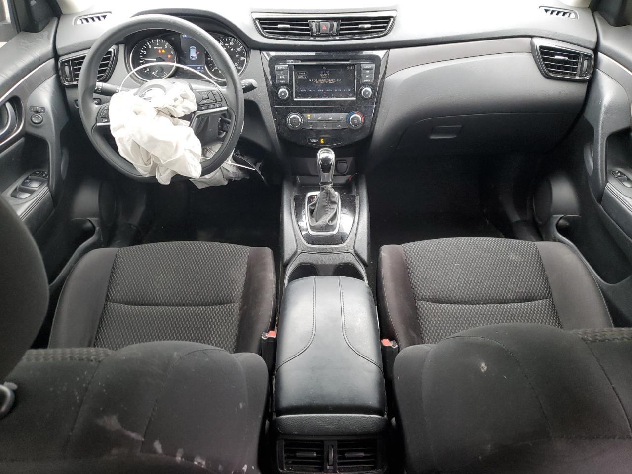 2021 Nissan Rogue - Image 8