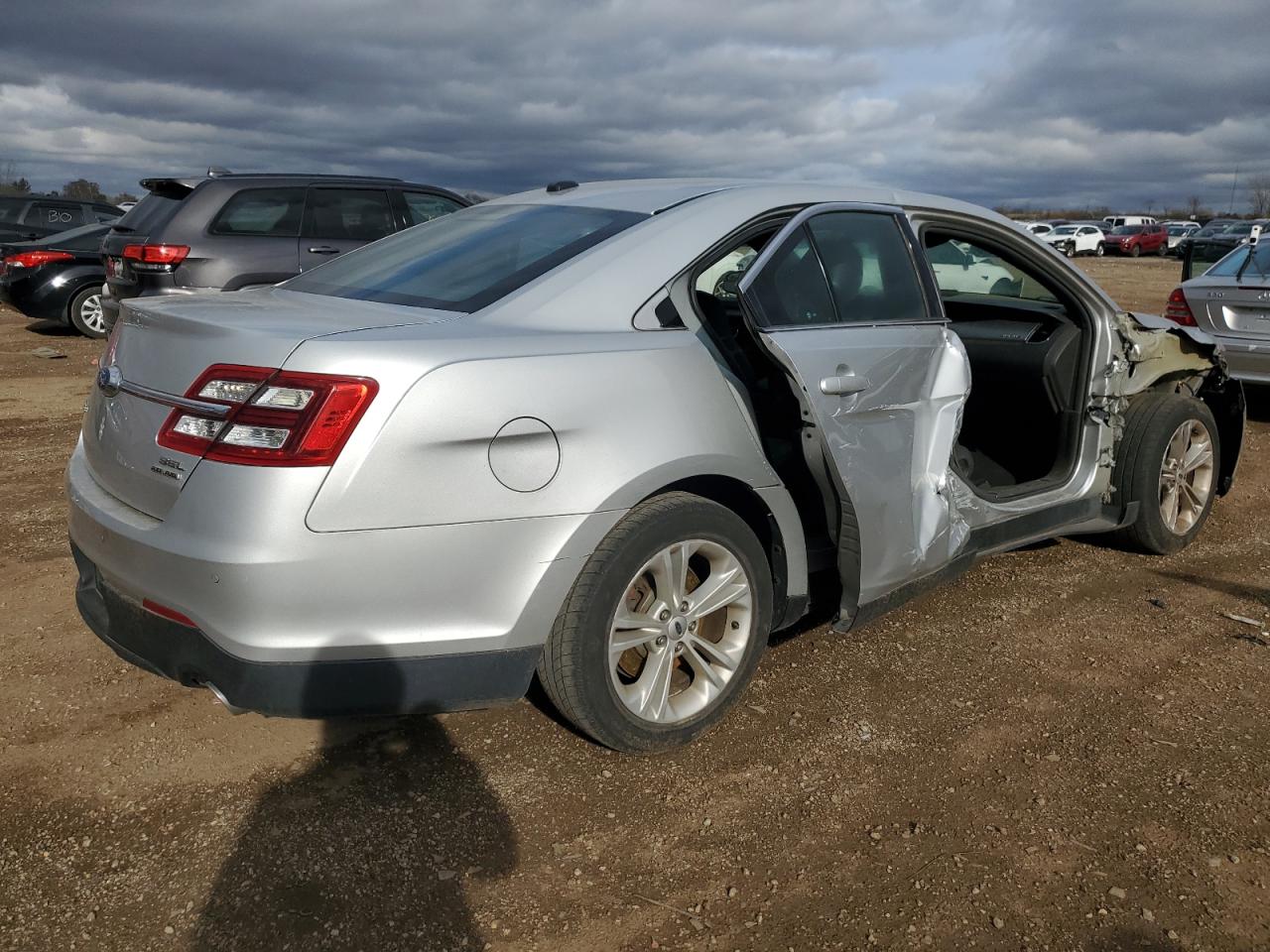 VIN 1FAHP2E85GG119274 2016 FORD TAURUS no.3