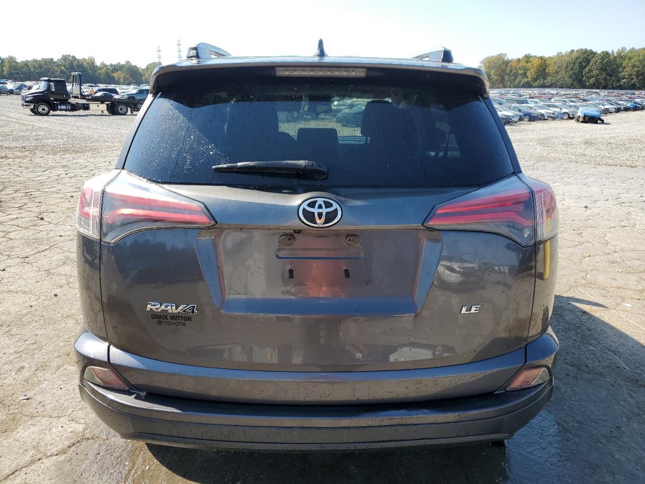 JTMZFREV7HJ106403 2017 Toyota Rav4 Le