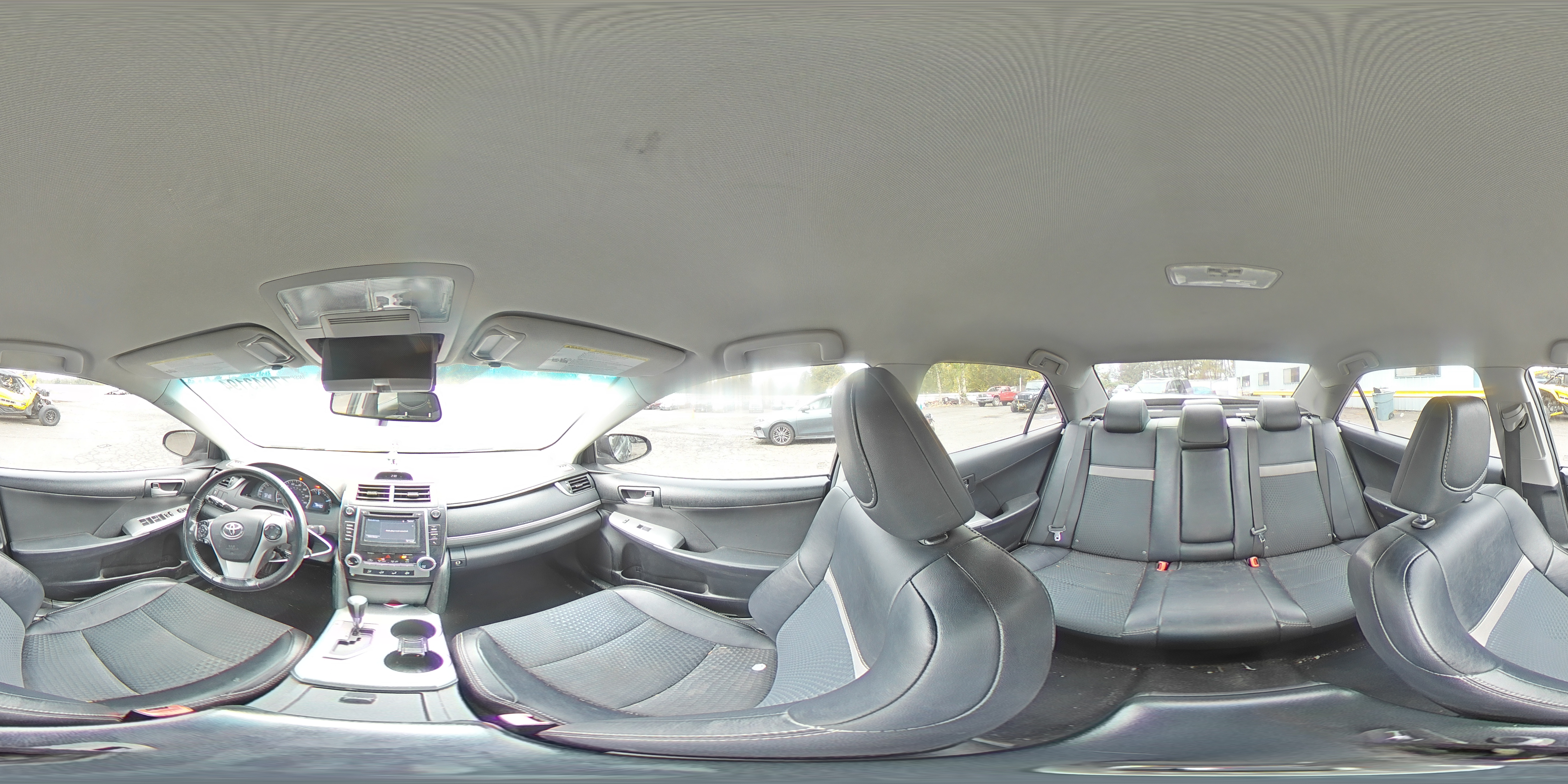 2014 Toyota Camry - Image 13
