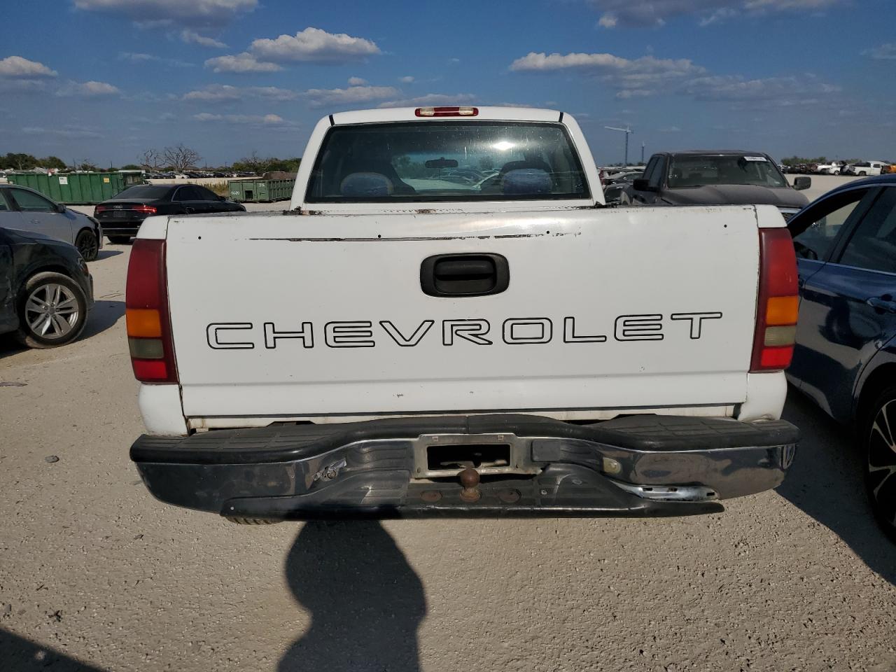 2000 Chevrolet Silverado C1500 VIN: 1GCEC19VXYZ299165 Lot: 74335634