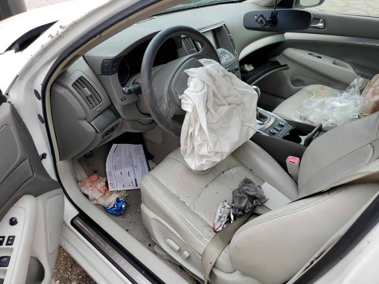 2012 Infiniti G - Image 8