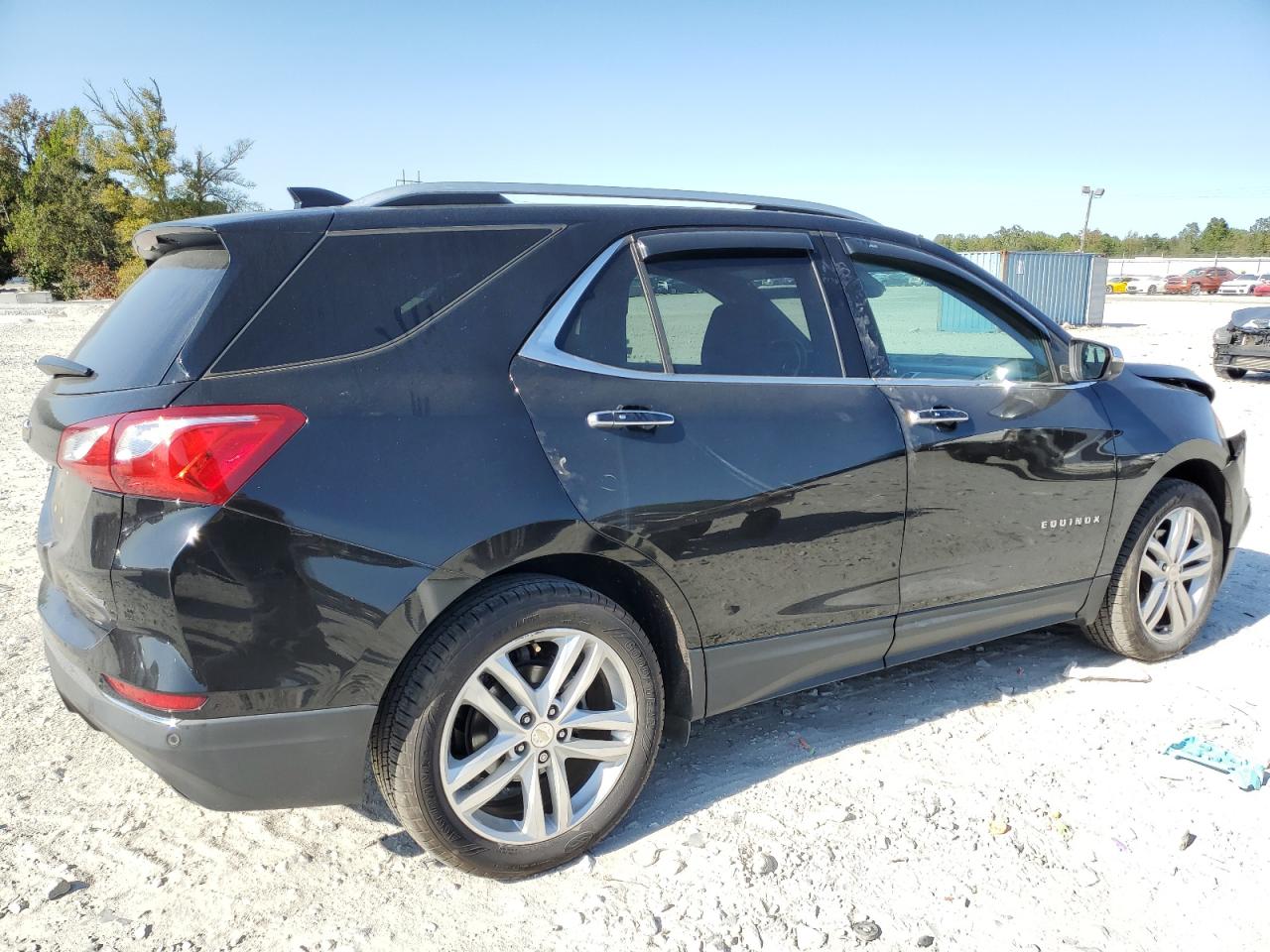2019 Chevrolet Equinox - Image 3