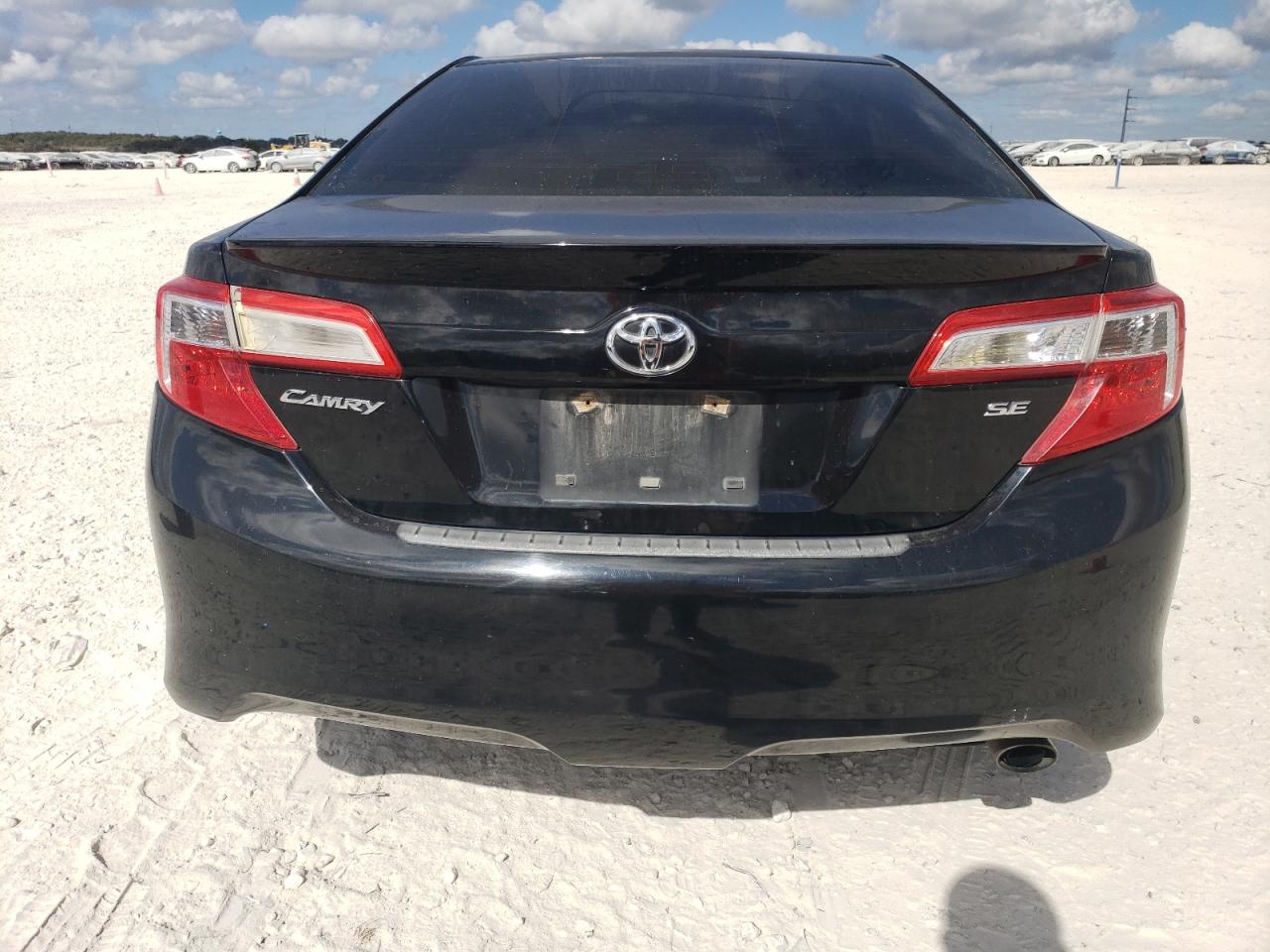 2014 Toyota Camry - Image 6