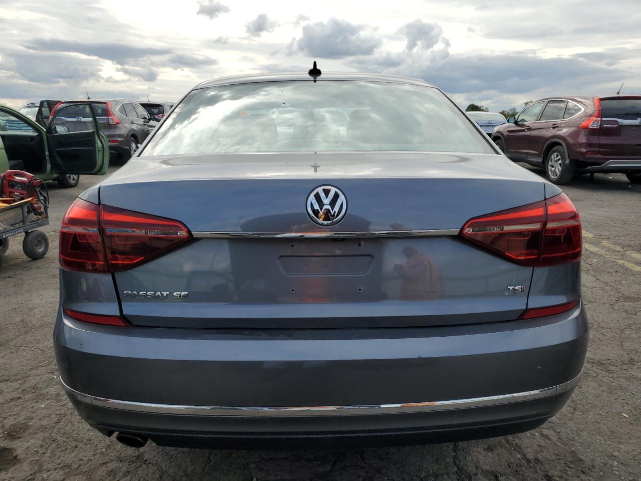 2017 Volkswagen Passat Se VIN: 1VWBT7A31HC011694 Lot: 73593904