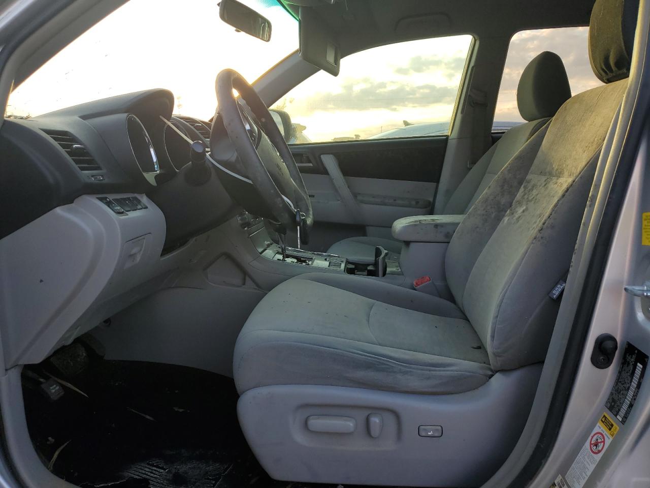 2011 Toyota Highlander - Image 7