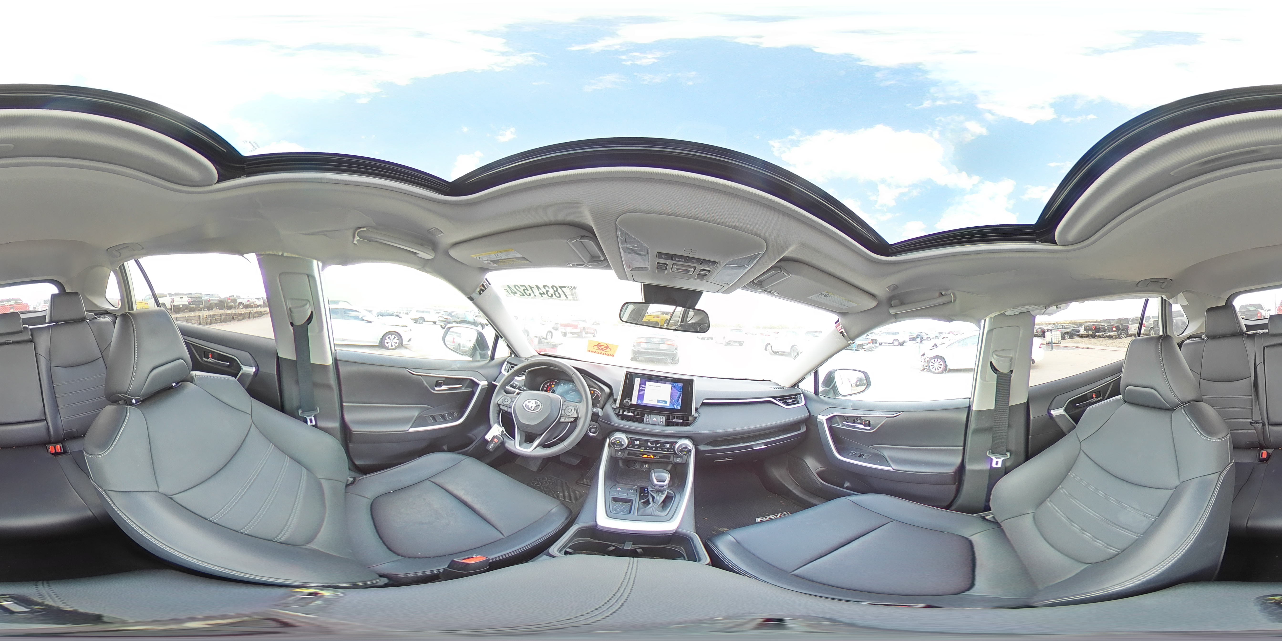 2023 Toyota RAV 4 - Image 13