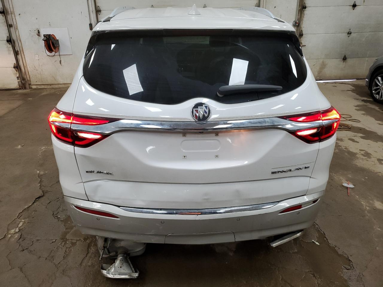 2018 Buick Enclave Essence VIN: 5GAERBKW7JJ142030 Lot: 77093174