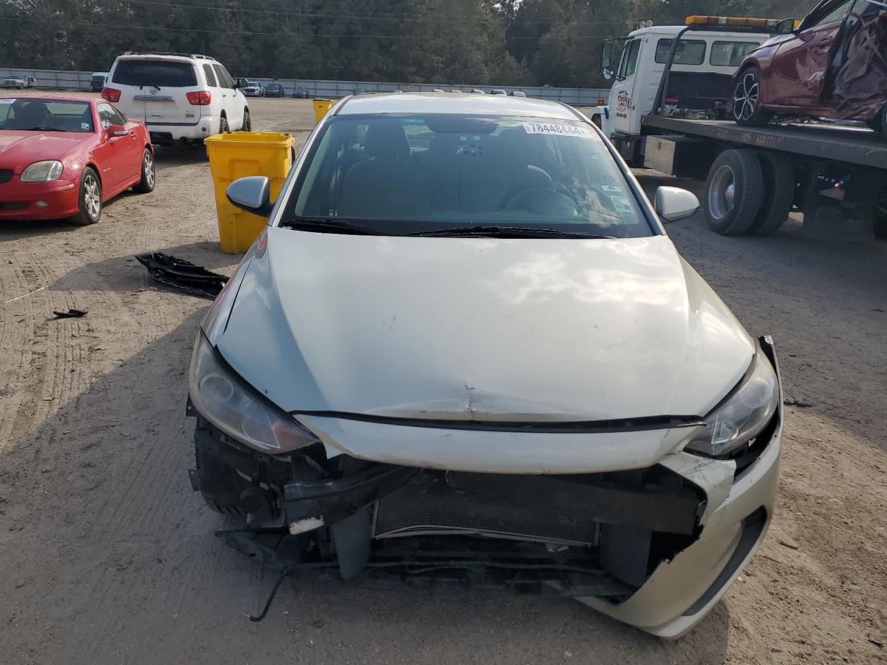 2017 Hyundai Elantra - Image 5