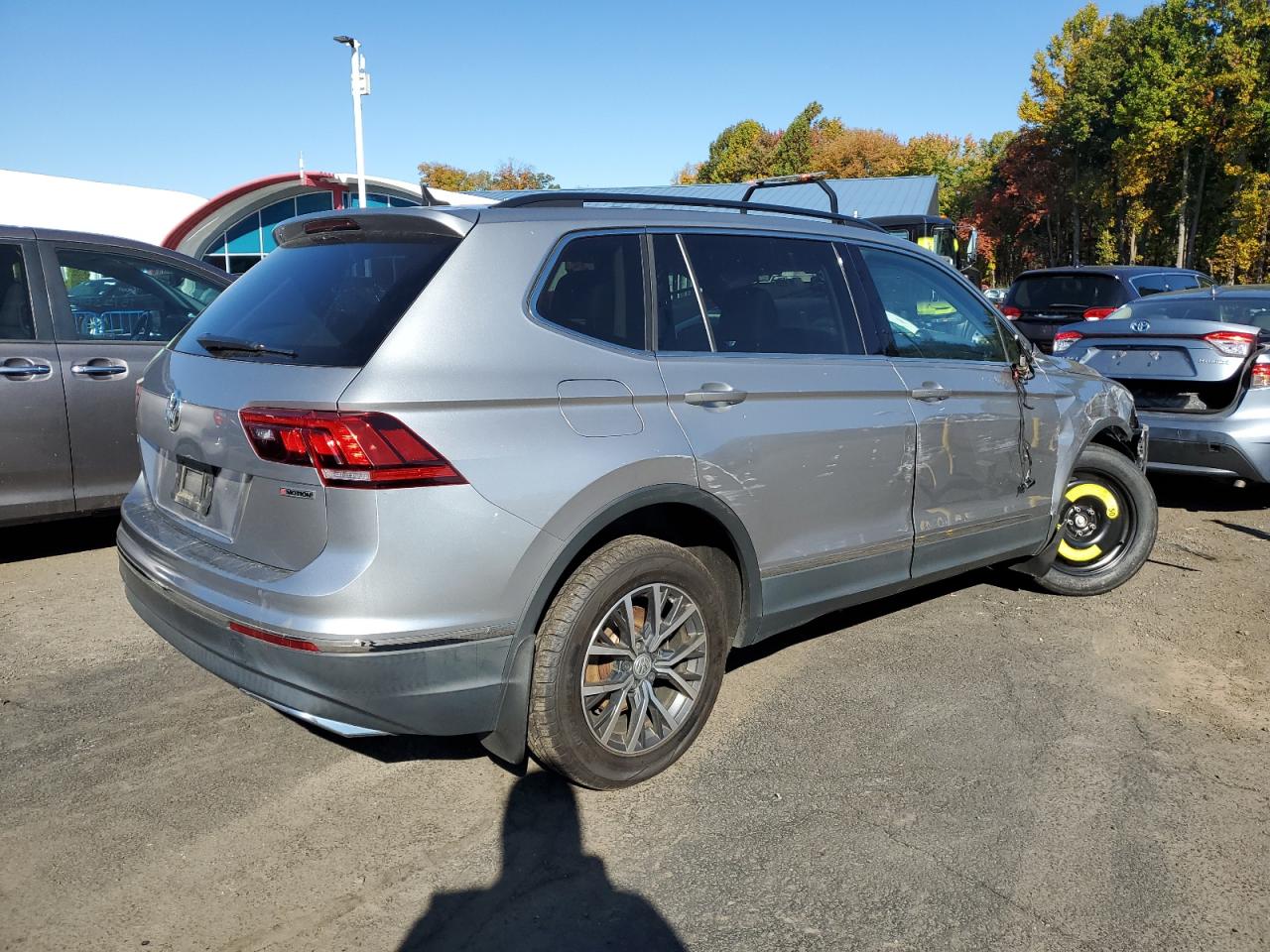 2020 Volkswagen Tiguan - Image 3