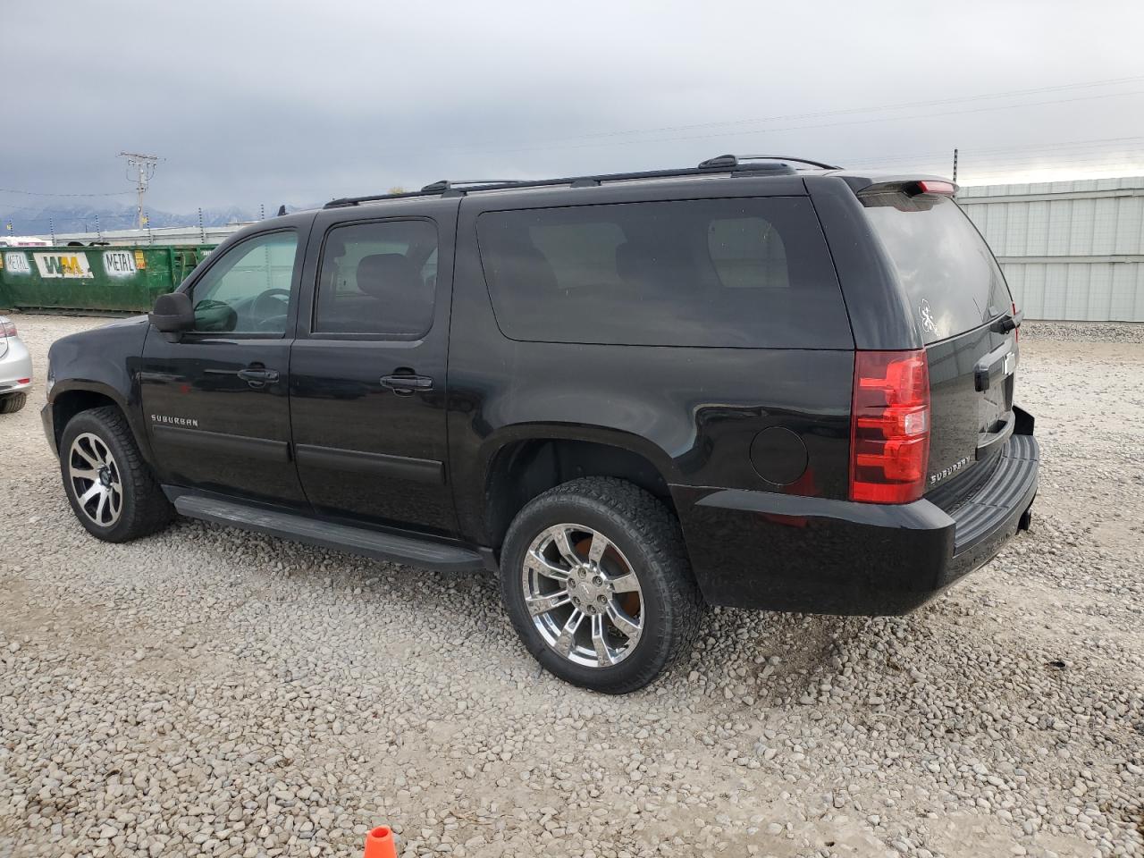 2011 Chevrolet Suburban - Image 2