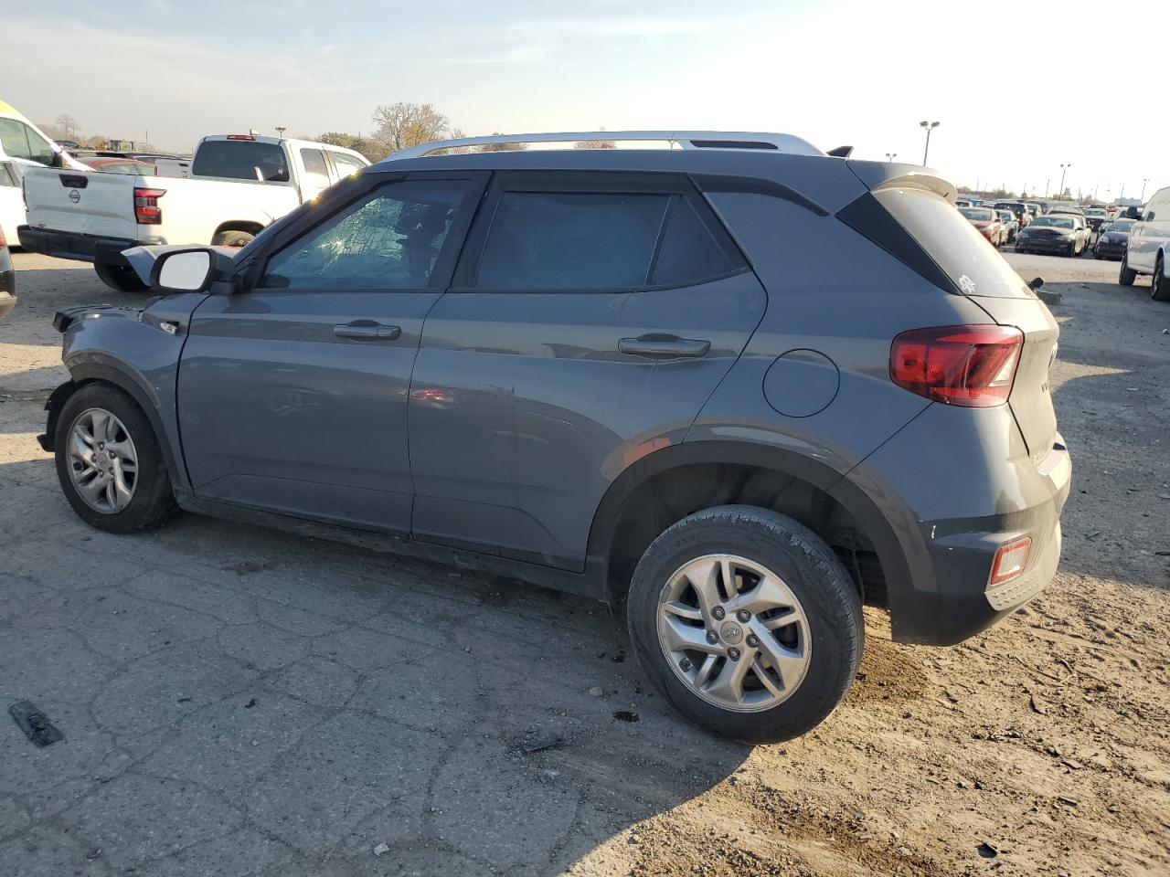 2020 Hyundai Venue - Image 2