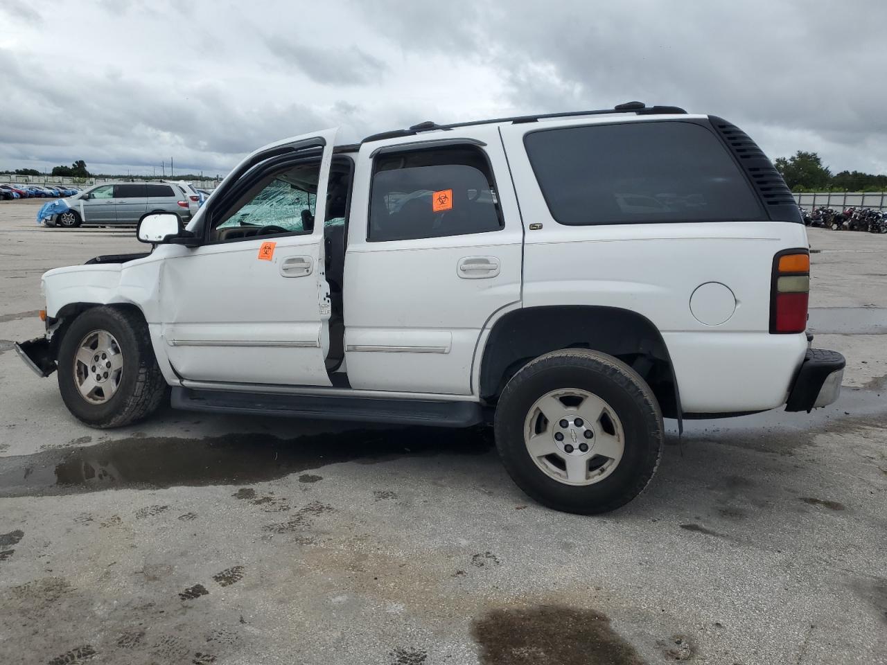 2004 Chevrolet Tahoe - Image 2