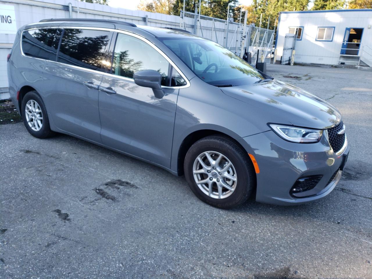 2022 Chrysler Pacifica - Image 4